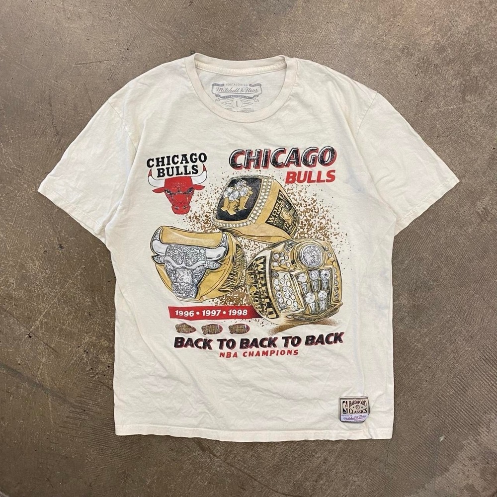 Chicago Bulls Back Back NBA Champions Ring Mitchell & Ness Vintage Style Shirt L